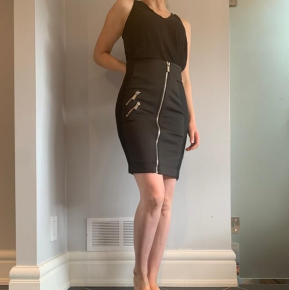 Black highwaisted skinny fit zipper shirt. - Picture 3 of 4